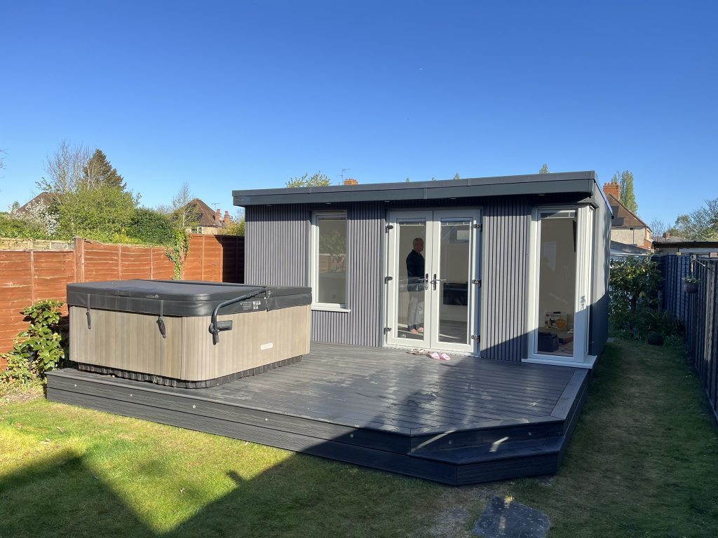 Berkshire Garden Office with Decking